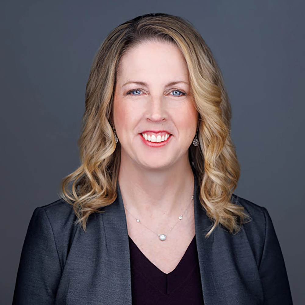 Headshot of Lisa Donnelly